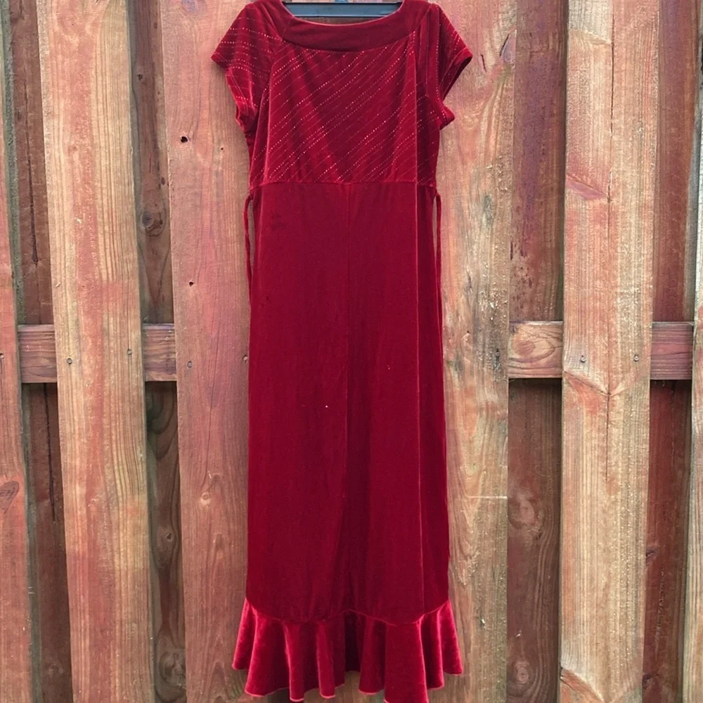 My Michelle Red Velvet Glitter Stripe Ruffle Formal Dress Size 14 Girls